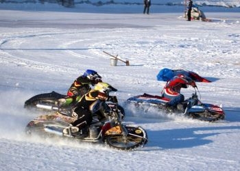 Сергей Логачев, Роман Акименко и Дмитрий Хомицевич прошли в финал личного чемпионата России по мотогонкам на льду