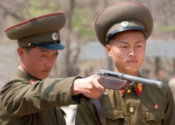 Южная Корея предложила прекратить вражду с КНДР