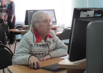 Правительство обеспечит обучение пенсионеров компьютерной грамотности