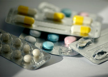 Крупные аптеки решили заморозить цены на жизненно важные лекарства