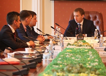 Глава Приамурья встретился с представителями фракции ЛДПР