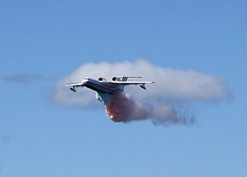 Самолет Бе-200 тушил пожары в Шимановском районе