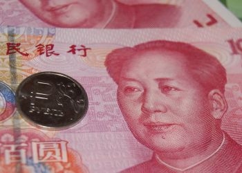 Китай провел крупнейшую за 20 лет девальвацию юаня