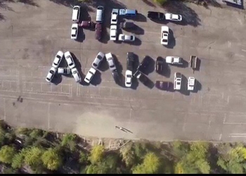 В Тынде автомобилисты сложили надпись «нет алко» из своих машин