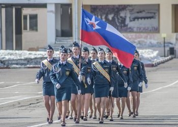 Минообороны откроет в Хабаровске кадетский пансион для девушек