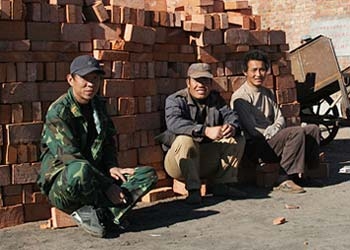 Гастарбайтеры из Китая незаконно строили дом в Тамбовском районе