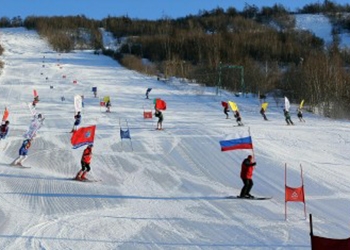Русская горнолыжная школа Магадана готова к новому учебному году