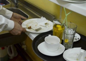 Благовещенское кафе «Вкусняшка» закрыли из-за антисанитарии