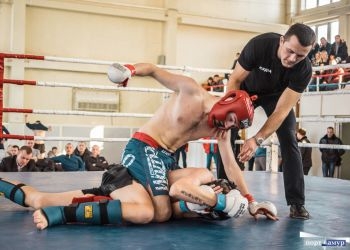 Лучшие бойцы Приамурья сражаются за «путевку» на чемпионат ДФО по ММА