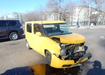 Микроавтобус столкнулся с автогрейдером в Сковородинском районе