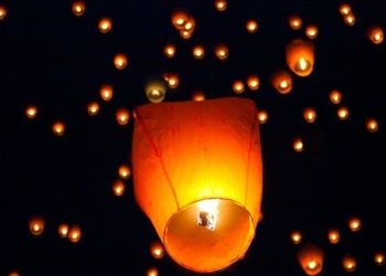 Жители Хэйхэ отметили Праздник фонарей вместе с благовещенскими туристами