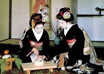 Благовещенцам покажут, как надеть кимоно, и пригласят на чайную церемонию