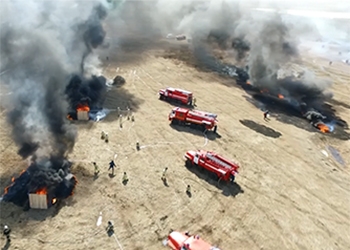 Амурские огнеборцы боролись с пламенем в Ивановке