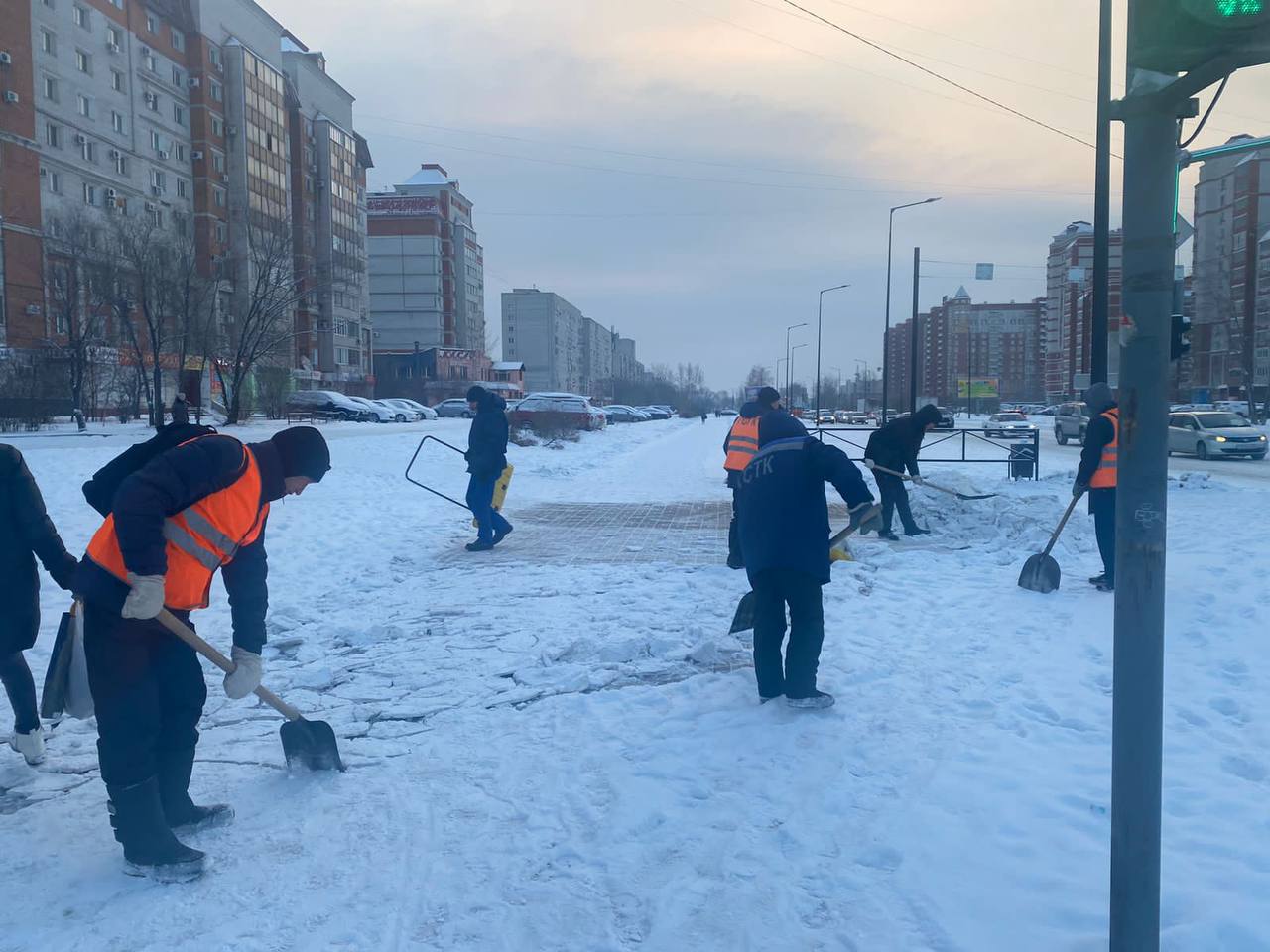 Благовещенцы делятся кадрами уборки города