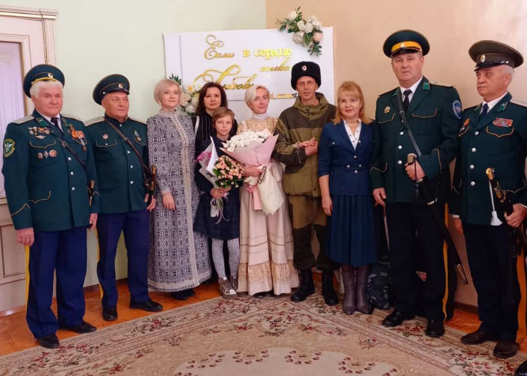 В Благовещенске сыграли казачью свадьбу | 21.10.2022 | Благовещенск -  БезФормата