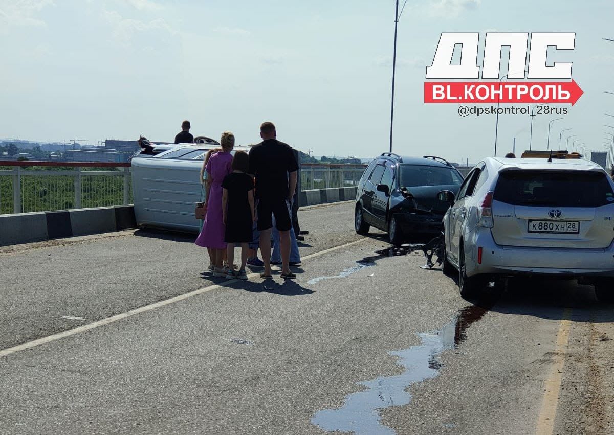 В Благовещенске затруднен проезд по старому мосту через Зею | 15.06.2024 |  Благовещенск - БезФормата