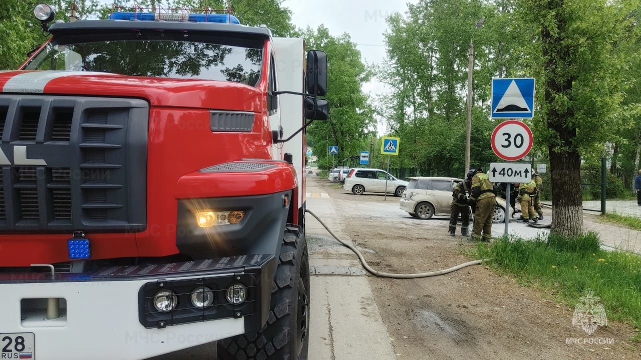 В Моховой Пади загорелся автомобиль