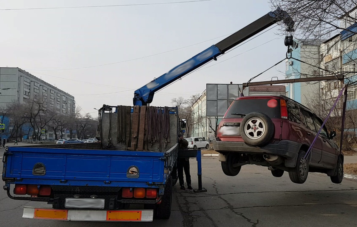 Амурчанин не возместил ущерб, причиненный в ДТП, и сам остался без машины