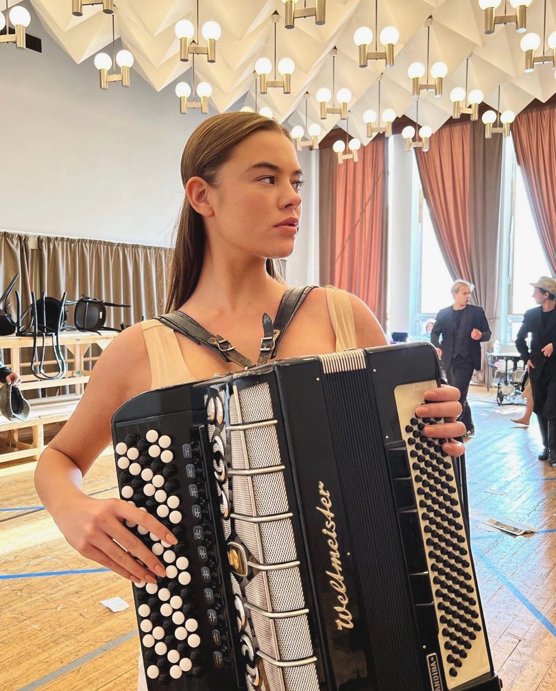 Экс-амурчанка, модель Мария Тугускина, сыграет во МХАТе роль души Есенина