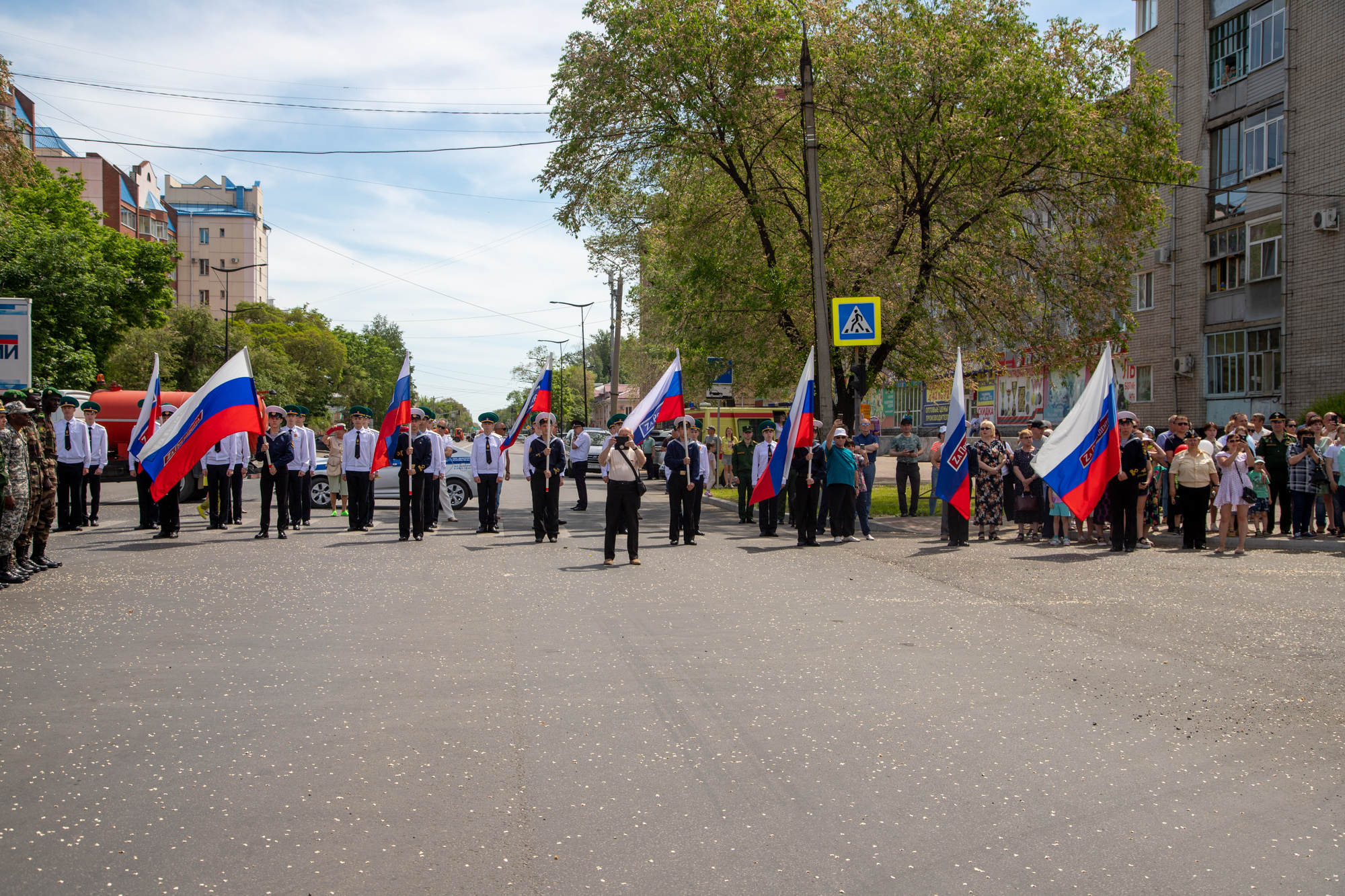 В День России в Благовещенске открыли стелу памяти поколений ДВОКУ