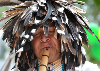 Эквадорские индейцы дали концерт в Благовещенске