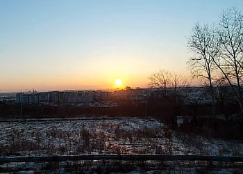 Амурчанин снял атмосферное видео восхода солнца на «панораме»