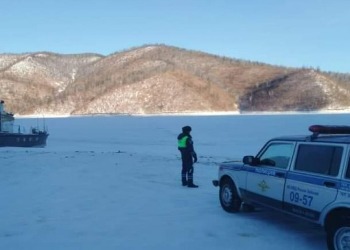 В Приамурье автомобиль провалился под лед: погиб пассажир