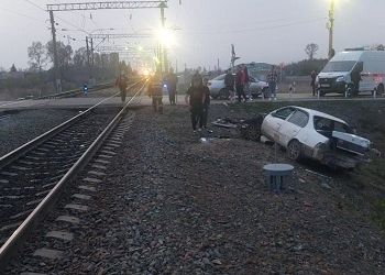 В Приамурье иномарка влетела в поезд