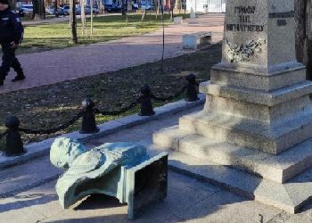 Памятник графу Игнатьеву пострадал от вандалов в Болгарии 