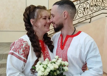 Амурчане сыграли свадьбу в славянских нарядах 