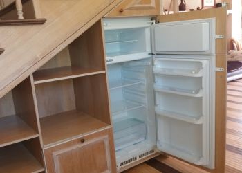 Американка два месяца прятала труп матери в холодильнике ради пособия