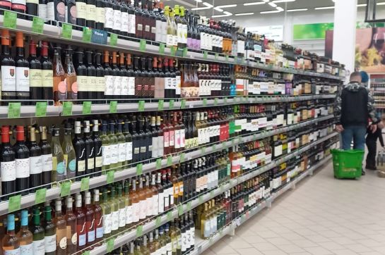 В Приамурье ужесточают требования к магазинам и барам, торгующим алкоголем