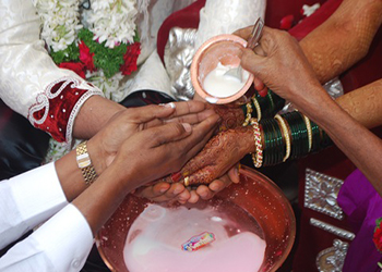 В Индии молодожены умерли в первую брачную ночь