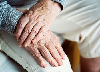 В Приамурье 89-летняя пенсионерка раскусила мошенников и сохранила почти миллион