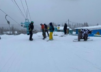 В Тынде на горнолыжном спуске «Усть-Корал» открыли сезон катания