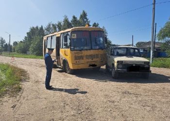 Школьный автобус попал в ДТП в Приамурье