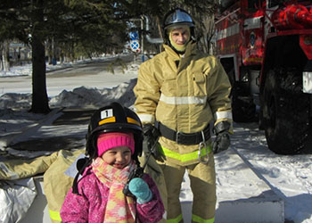Жителям Циолковского показали пожарную технику