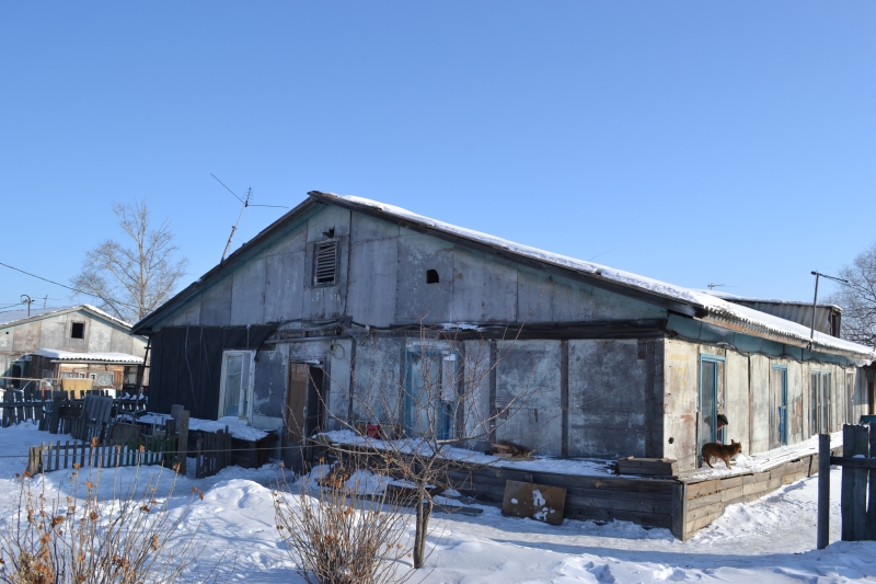 Погода в бараках. Панельный Барак. Щитовые бараки. Дом Барак панельный. Тында бараки.