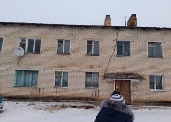 В Шимановске после вмешательства прокуратуры сократили срок расселения аварийного дома