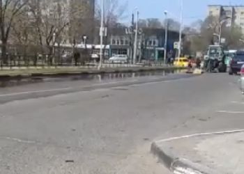 Соцсети: перекресток в центре Благовещенска вновь залило водой