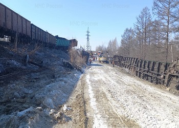 В Приамурье восстановили движение поездов по одному пути перегона Горелый — Бамовская