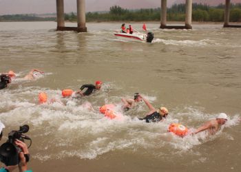 Сборная России заняла пятое место в соревнованиях по плаванию на реке Хуанхэ