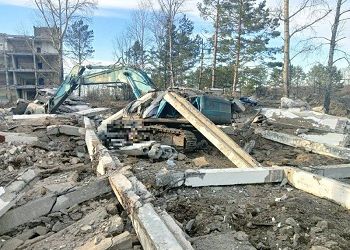 В Райчихинске при сносе здания погиб рабочий