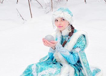 Снегурочки из Зеи ищут неженатых Дед Морозов