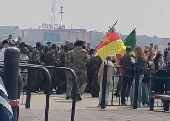 Военные из Камеруна устроили шествие на набережной в Благовещенске