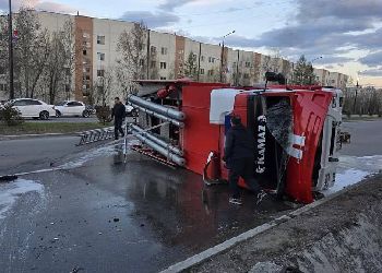 В Тынде перевернулась пожарная машина