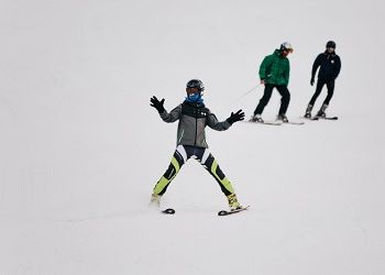 В Тынде готовят горнолыжный спуск к новому сезону