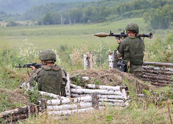 Амурские снайперы учатся работать в паре с гранатометчиками