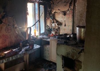 Пожар оставил без крова многодетную семью из Свободненского района