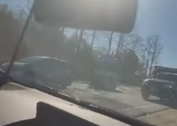 В тройном ДТП на Новотроицком шоссе в Приамурье пострадала женщина